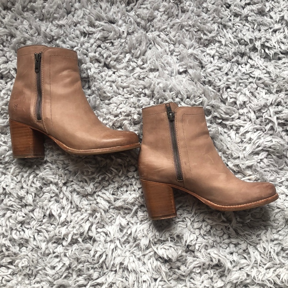 Frye Boots Addie Double Zip Booties in Dusty Rose - Picture 3 of 5